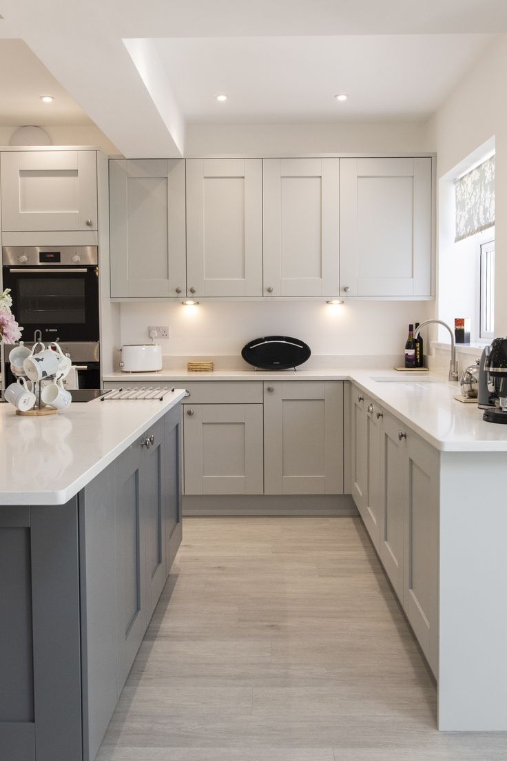 Modern Shaker kitchen in Duddingston